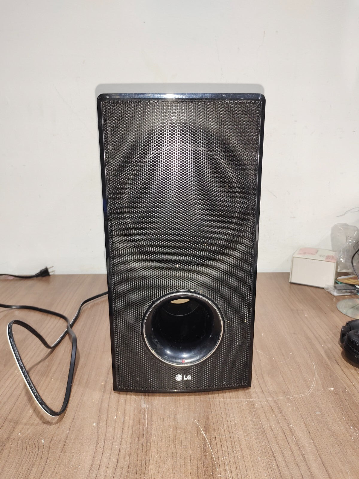 LG SHS36-D Wireless Bluetooth Active Subwoofer for LG Sound bar SP7R