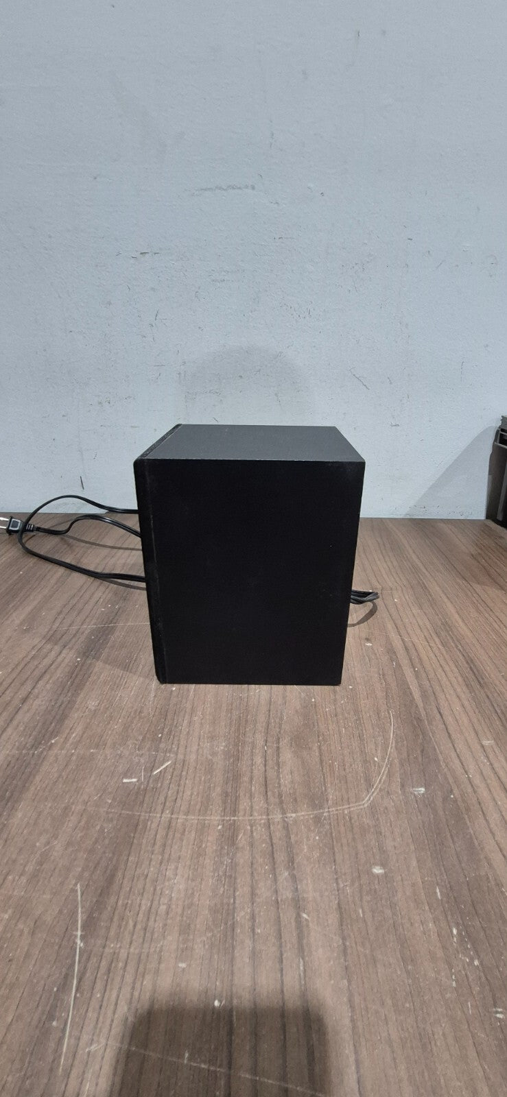 Logitech R-20 2.1 Multimedia Speaker - Woofer Only