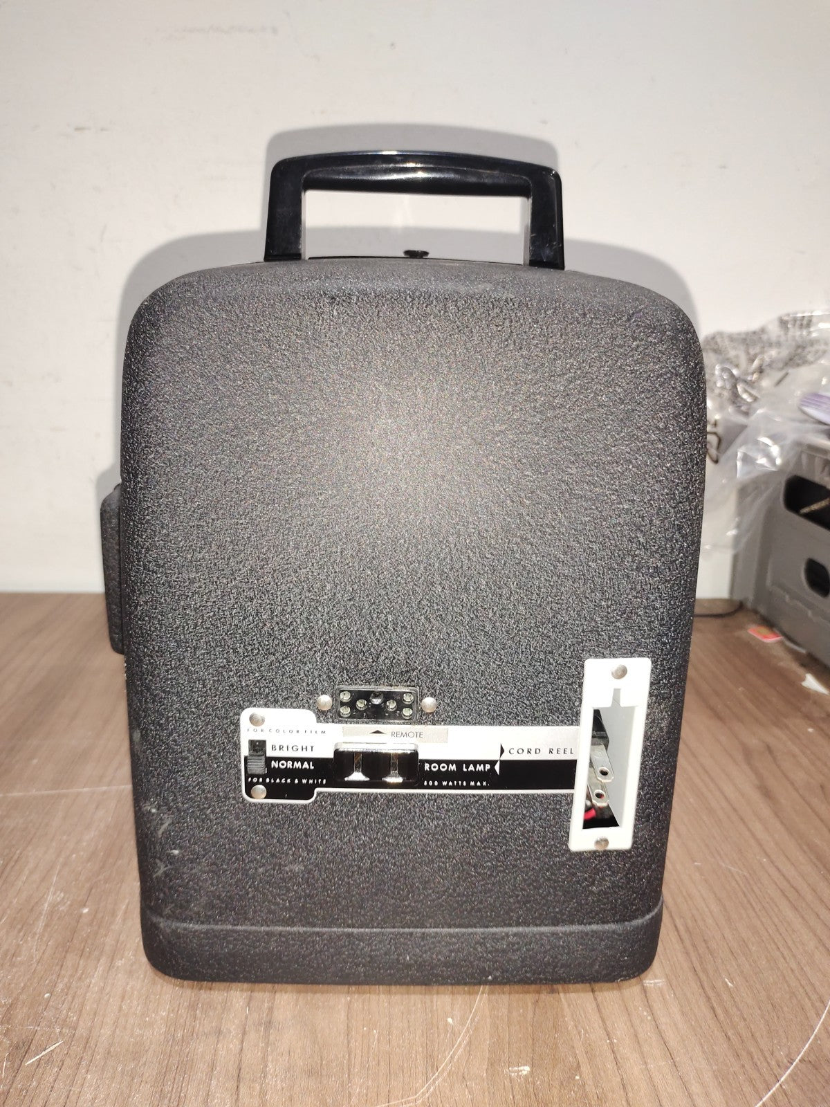 Bell & Howell - Touch Tronic Lumina 1.2 - Automatic Projector