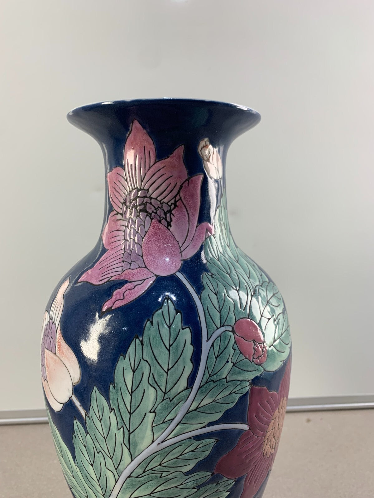 Beautiful Chinoiserie Vase
