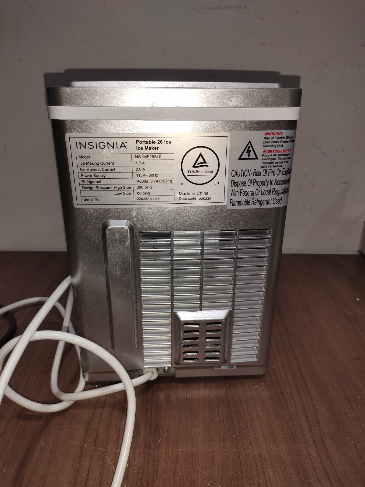 Insignia NS-IMP26SL0 Portable Ice Maker Bullet Nugget Large Small Countertop