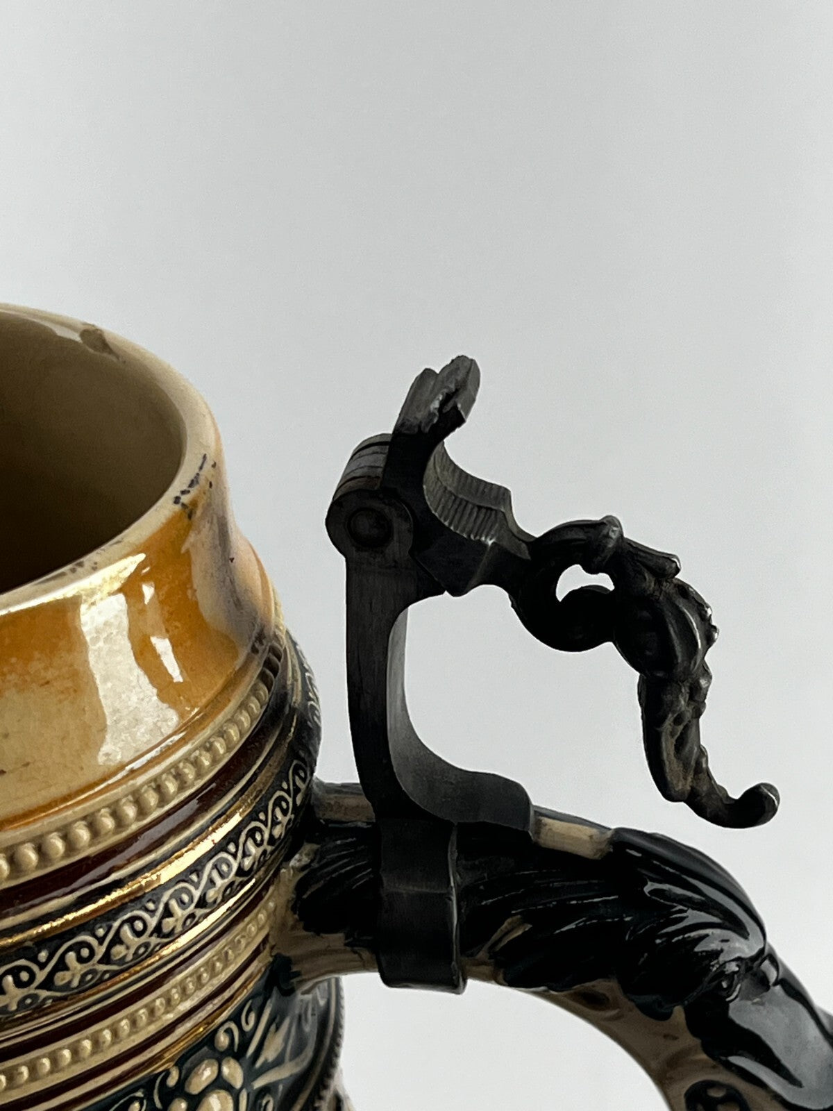 German Stein Lador - 2L - Vintage Designs - No Lid