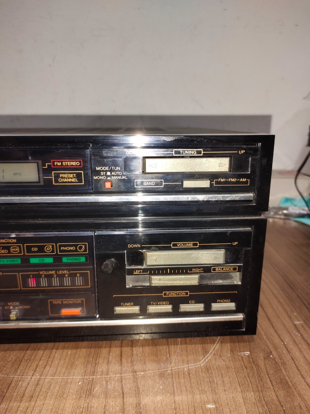 VTG Sanyo AM FM Stereo Receiver Model DCX686 With Liquid Crystal Display