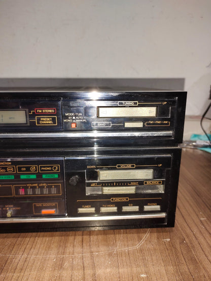 VTG Sanyo AM FM Stereo Receiver Model DCX686 With Liquid Crystal Display
