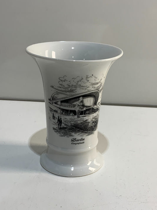 AK Kaiser W Germany Berlin Vase
