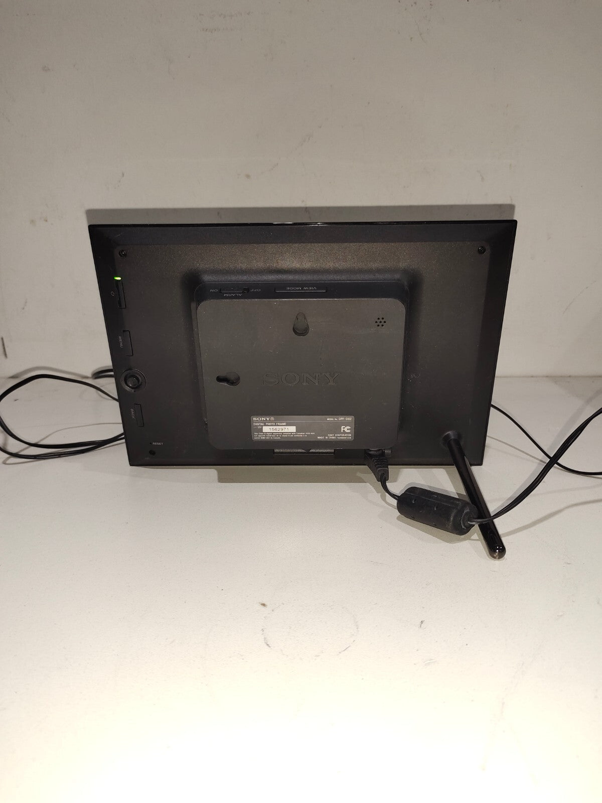 Sony S-Frame Model# DPF-D82 Digital Photo Frame