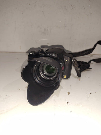 Panasonic LUMIX DMC-FZ28 Japanese Digital Camera - Battery Included.