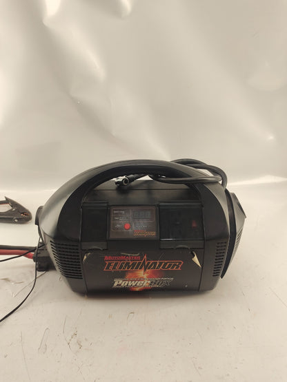 Motomaster Eliminator Power Box power pack with Inverter