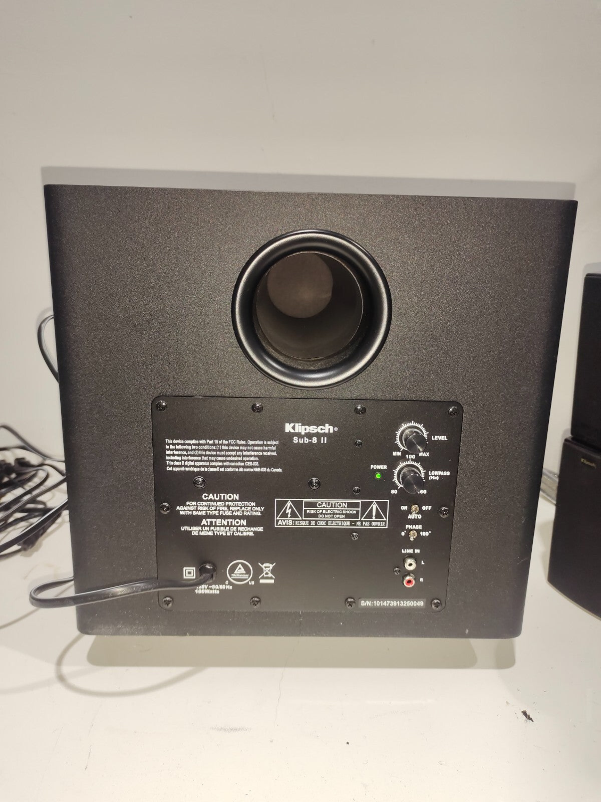 Klipsch Surround System HD Theatre 600 - SUB-8 II - With 5 Speakers FOR PARTS