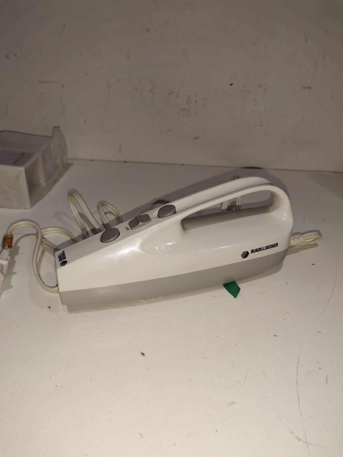 Vintage Black & Decker Spacemaker 9" Electric Slicing Knife White - EK965