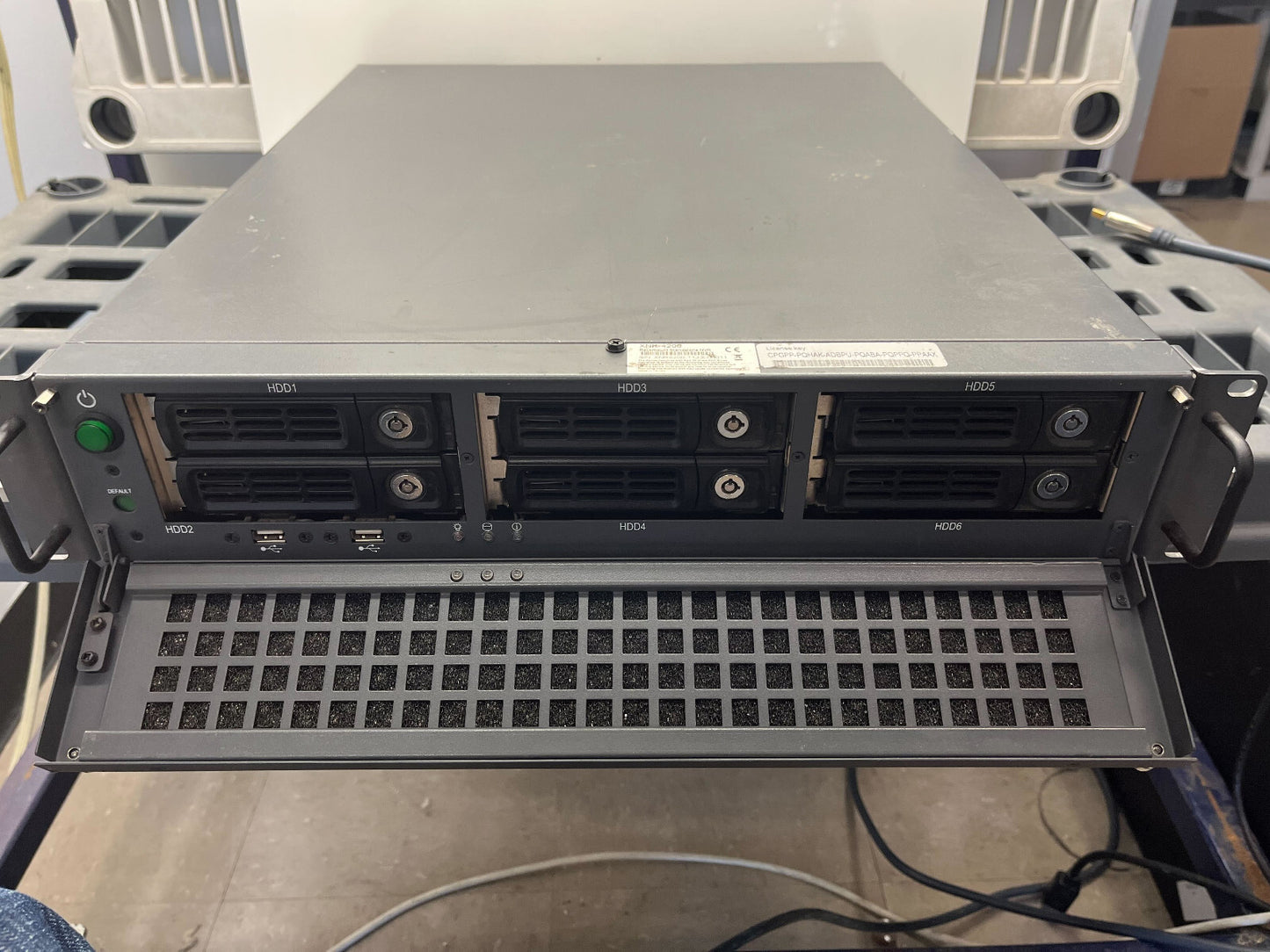 ACTi XNR-4200 Rackmount NVR Server Q9400 @ 2.66 GHz 4GB RAM 500GB HDD Linux