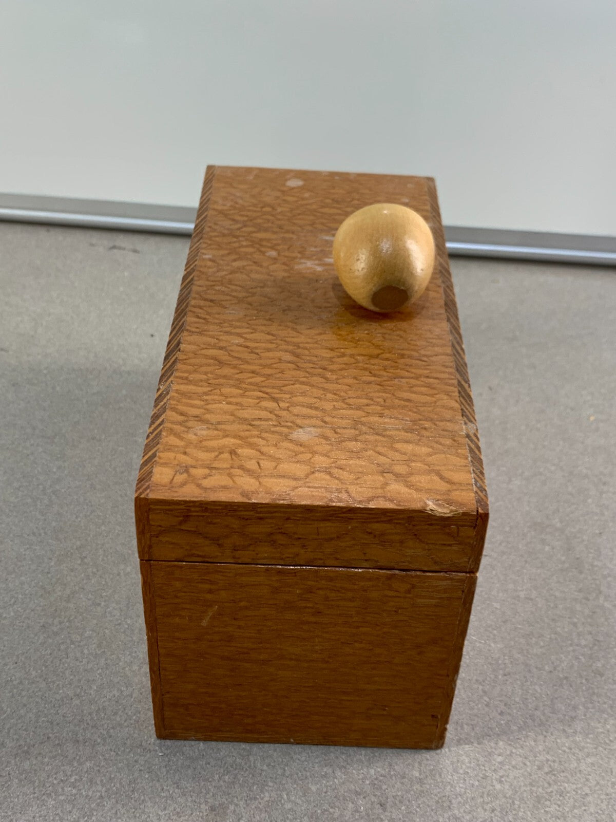 Wooden music box for trinkets