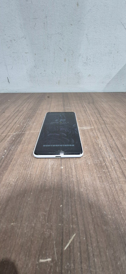 Google Pixel 2 XL 128GB - Black & White - Model - G0110 - Phone Locked