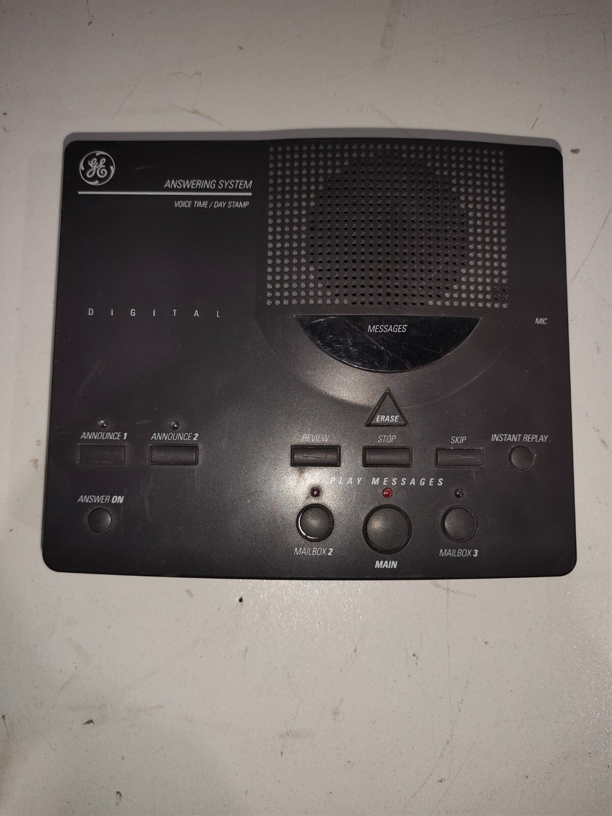 VINTAGE G.E Telephone Answering System Voice Time/Day Stamp GE 2-9876C
