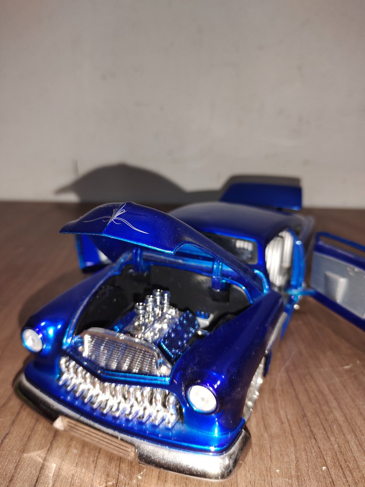 Jada Toys 1:18 Scale Diecast 1951 Mercury Blue Old Skool - Special Edition