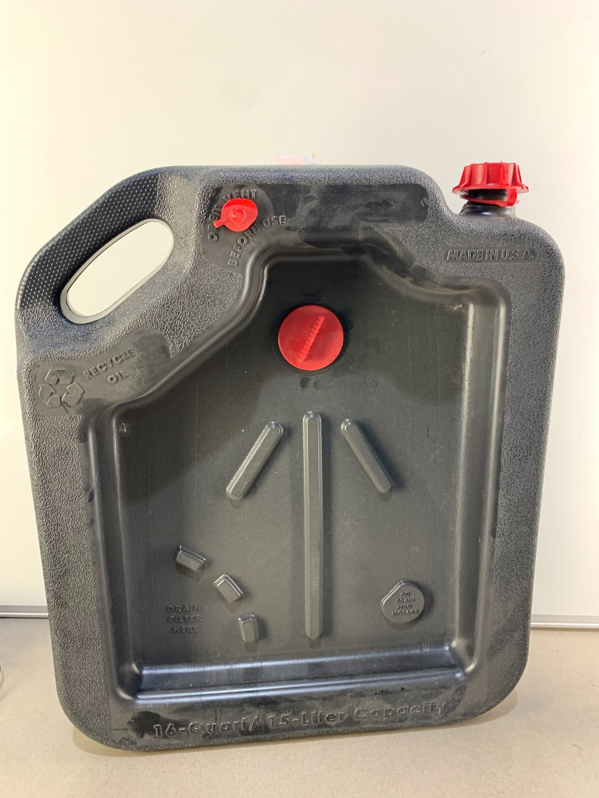 Oil Change Drain Container 16 Quart Large Pan Leakproof Recycling Motor Oil