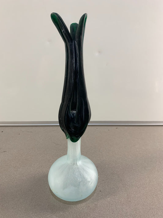 Glass swung vase