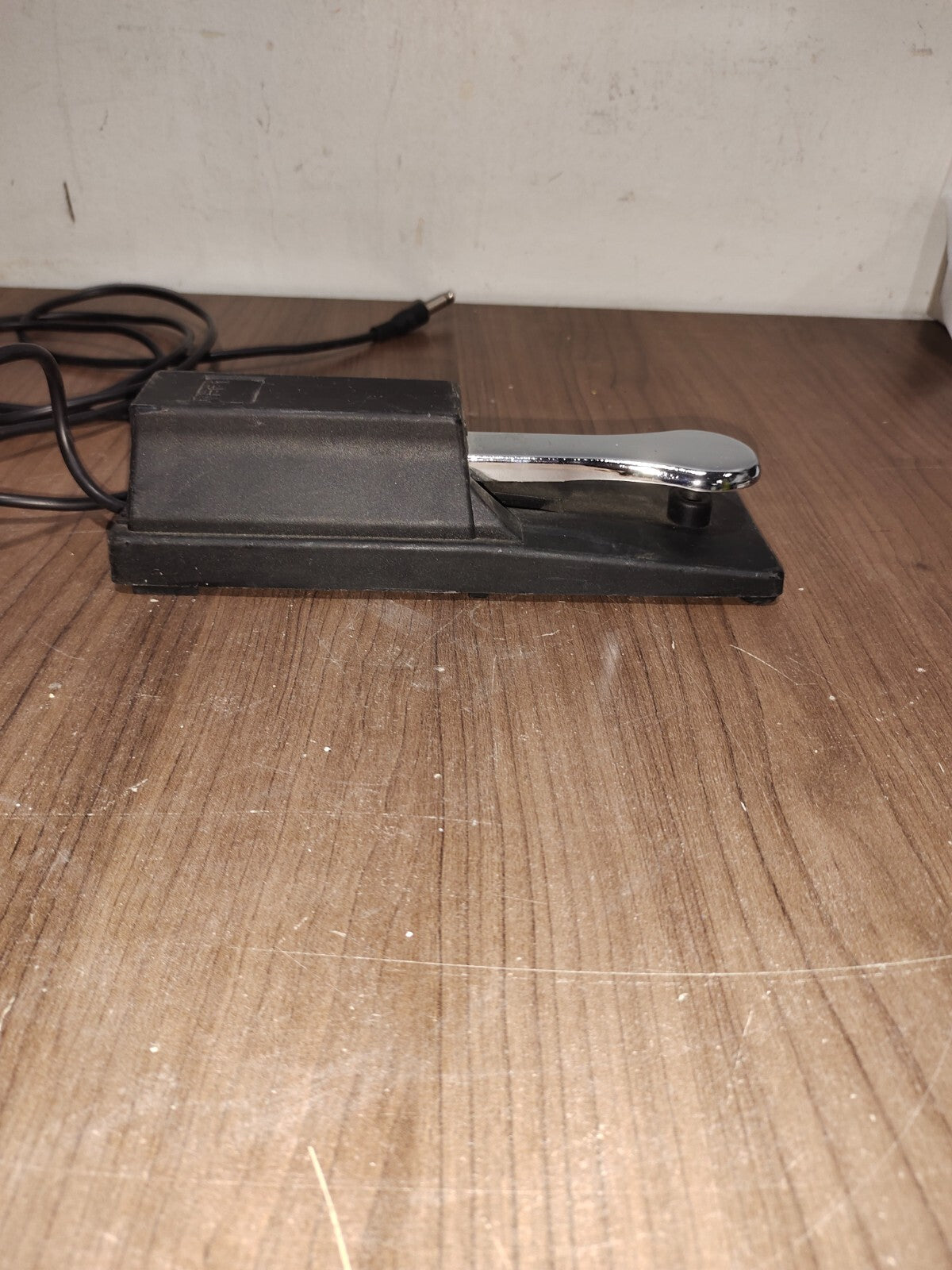 VFP-1-25 Single Piano-Style Sustain Pedal With Polarity Switch Made in Italy