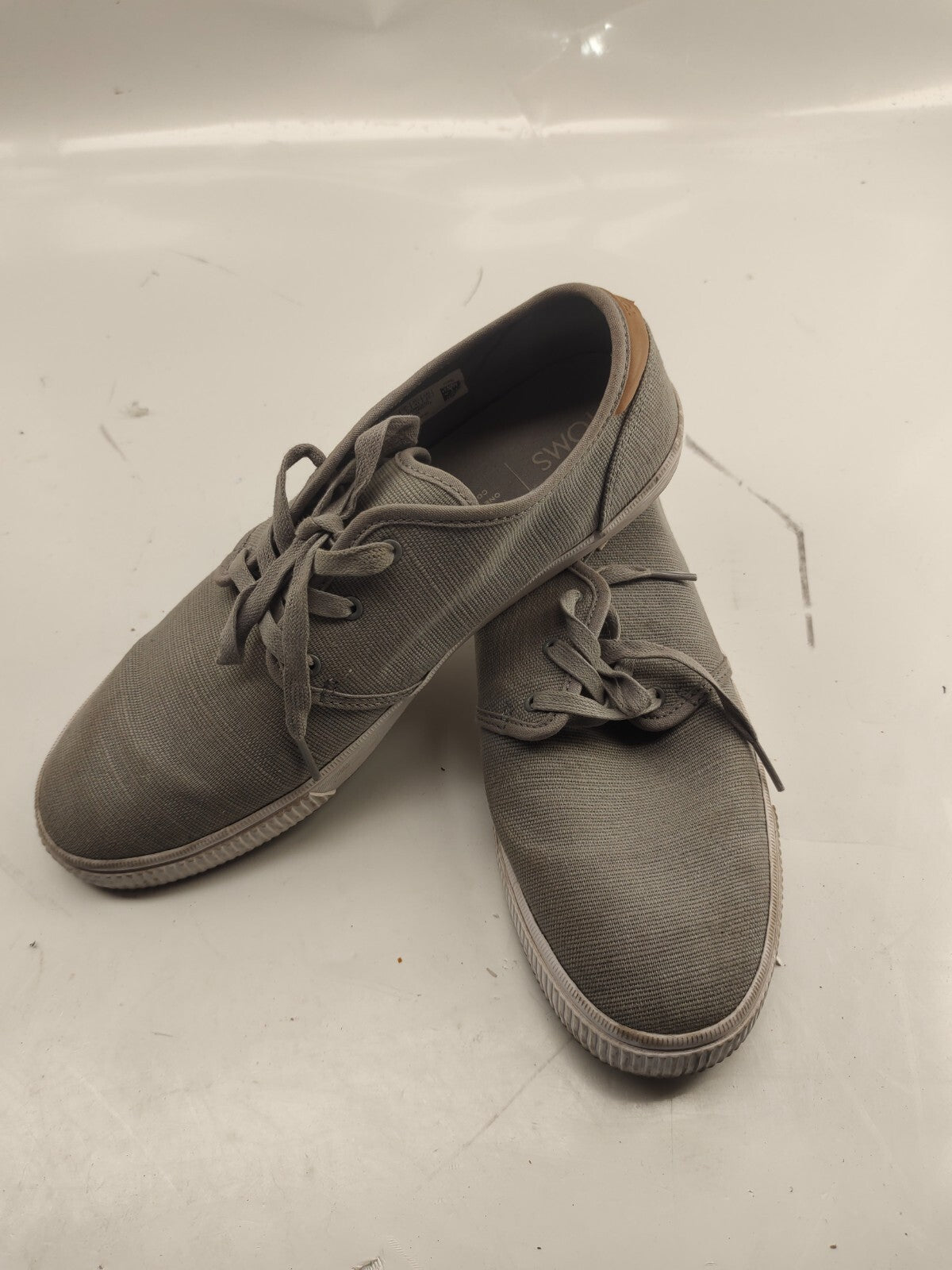 Toms Men's Lace Up canvas upper shoes Size 10 US