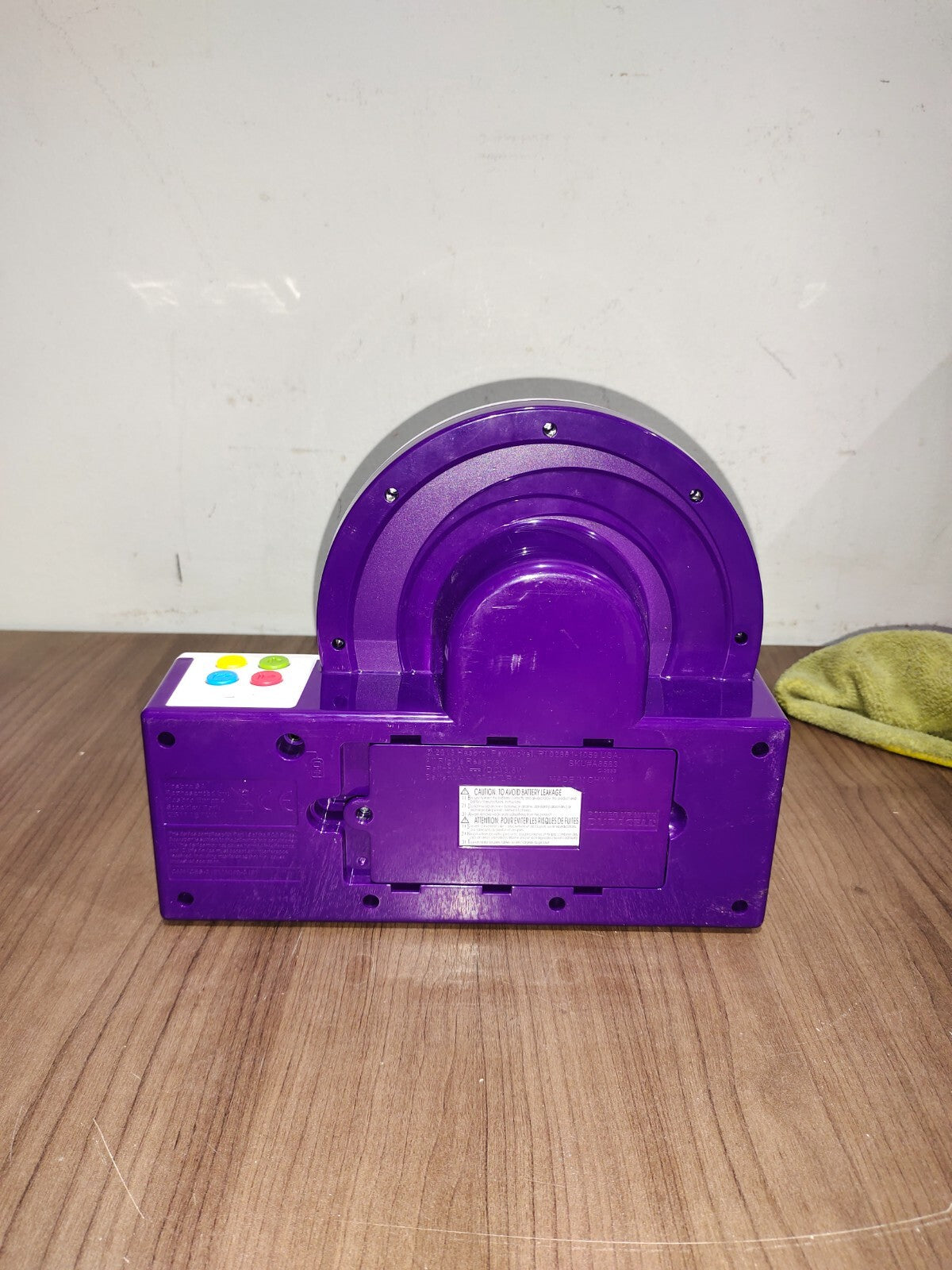 Hasbro 2013 Twister Dance Game Speaker A8583