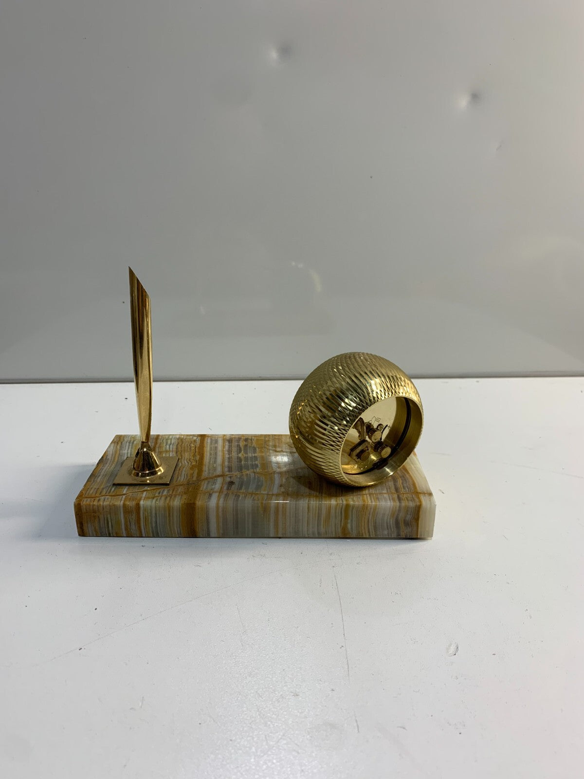 Vintage Caravelle Desk Set Brass Windup Clock With Pen Holder