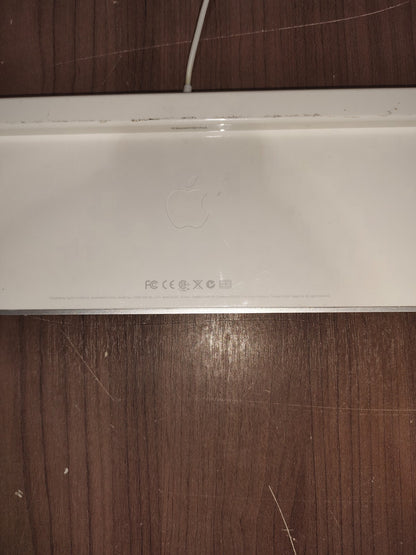 Apple A1243 Ultrathin Slim Wired Aluminum Keyboard 2x USB ports