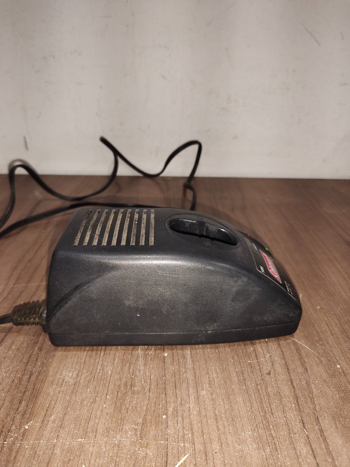 Coleman PMD8146 - 18V Battery Charger Charges - PMD8131 Battery HD-DC-18