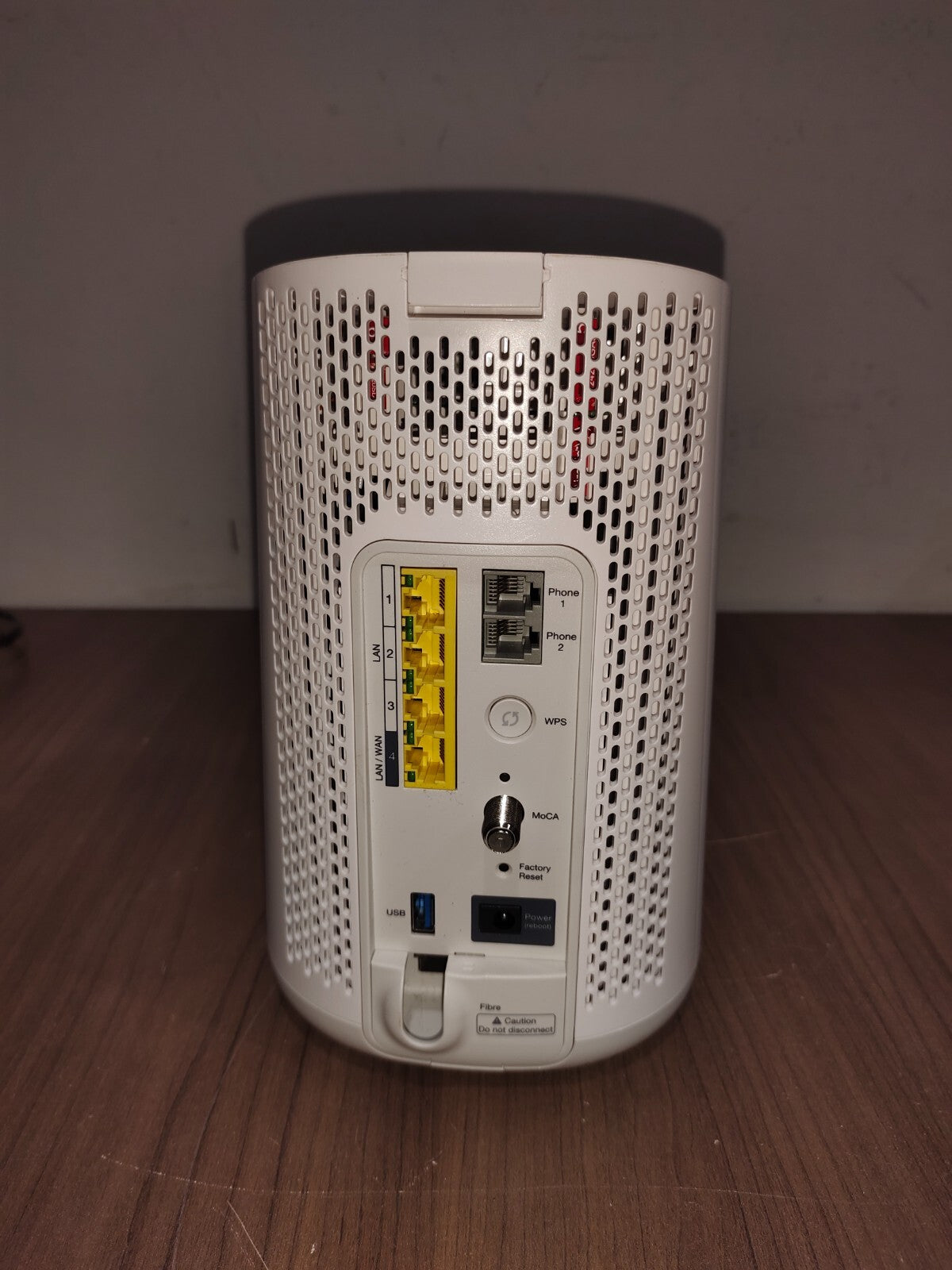 Telus PRV65B White Wi-Fi Hub Modem High-Performance