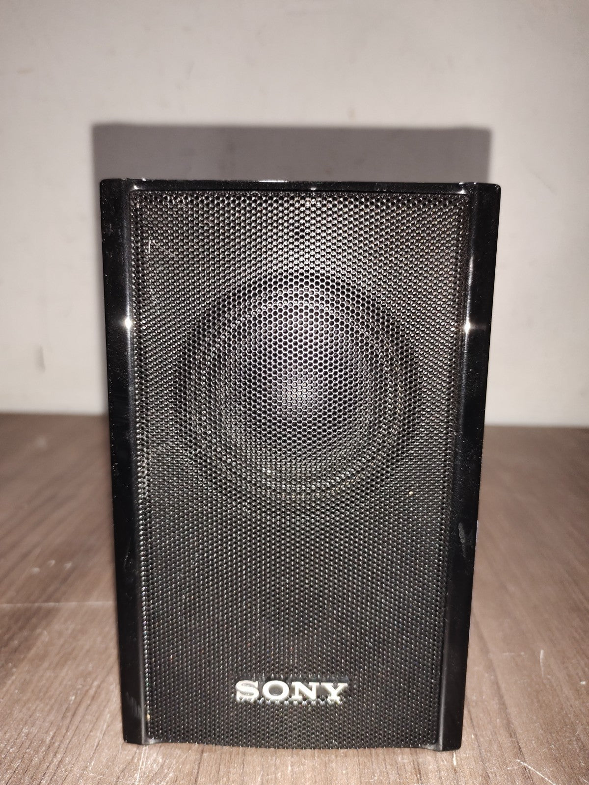 SONY  Surround Speaker - Model - SS-SRP36S (SR) - Right Speaker