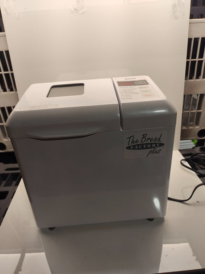 Sanyo Home Bakery Automatic Bread Maker Model SBM20
