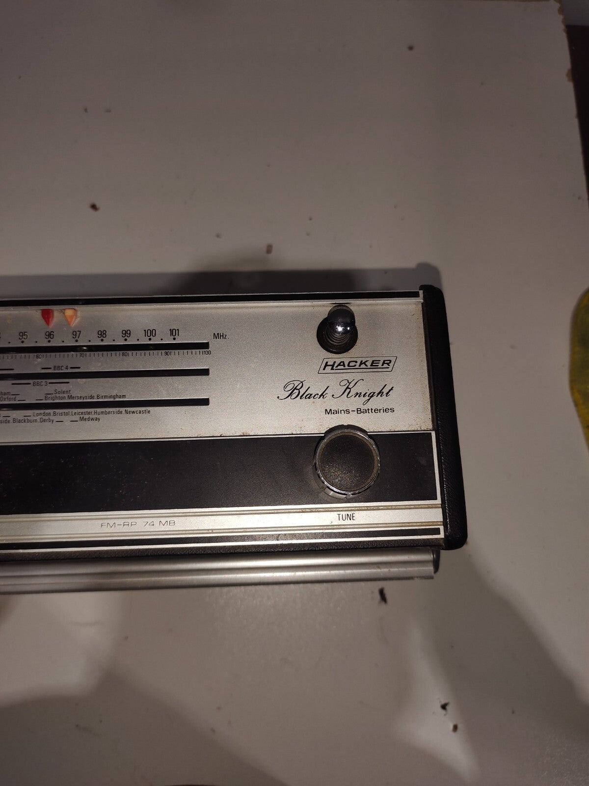 Hacker Black Knight Radio - Model - FM-RP74MB