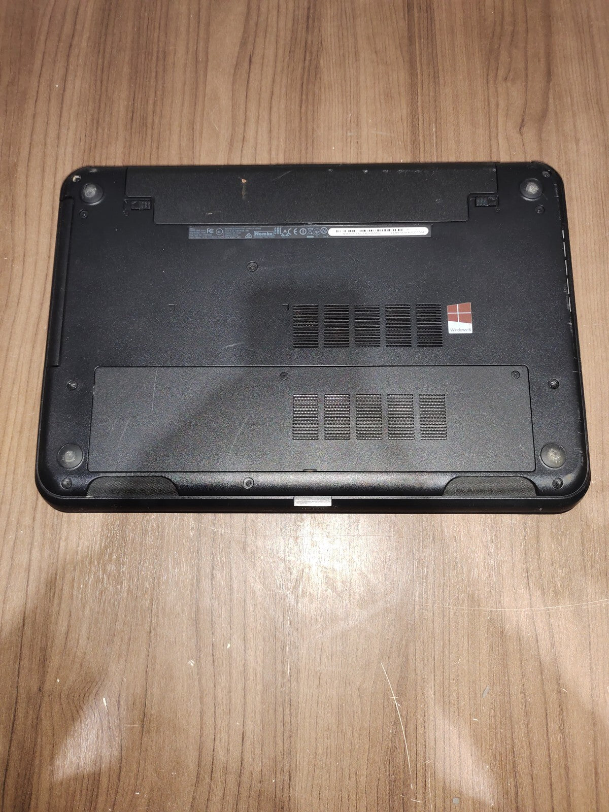 Ordinateur portable Dell Inspiron 15 P28F 15,6" - Celeron N2830 / 4 Go / HDD 160 Go - Pour pièces