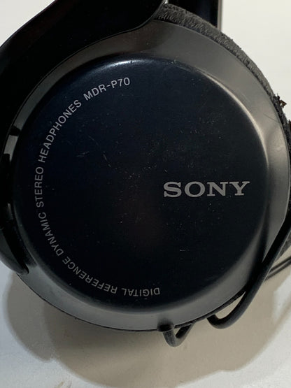VINTAGE ORIGINAL FM SONY WALKMAN SRF-16W & SONY HEADPHONES