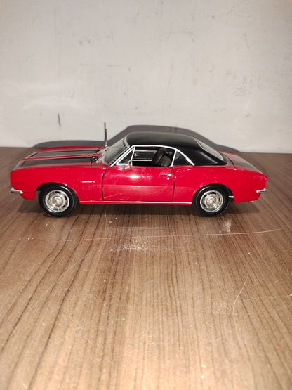 1:18 SCALE MAISTO-RED 1967 CHEVROLET CAMARO -SPECIAL EDITION