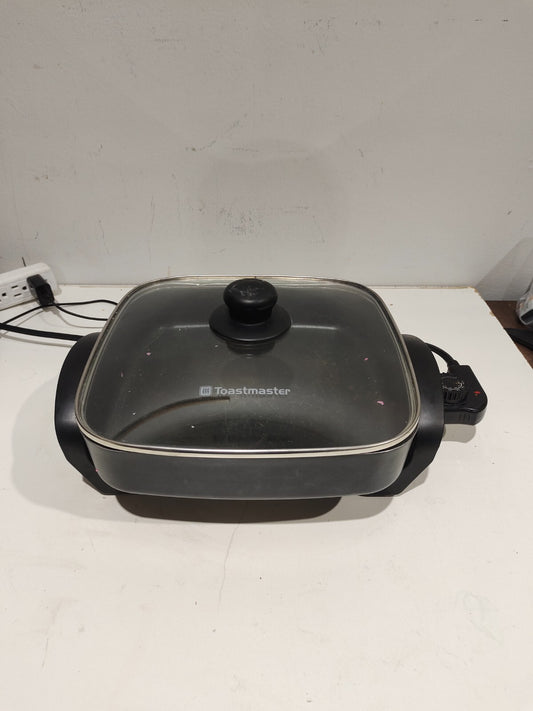 Toastmaster TM-11SK Skillet with Glass Lid, 11", Black
