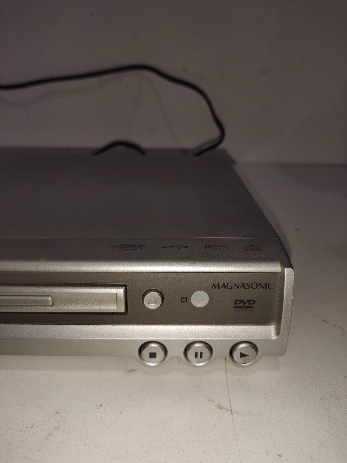 Magnasonic DVD805 DVD/CD/MP3 Player