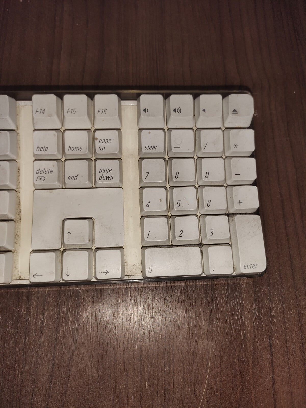 Apple A1048 English wired full size USB keyboard