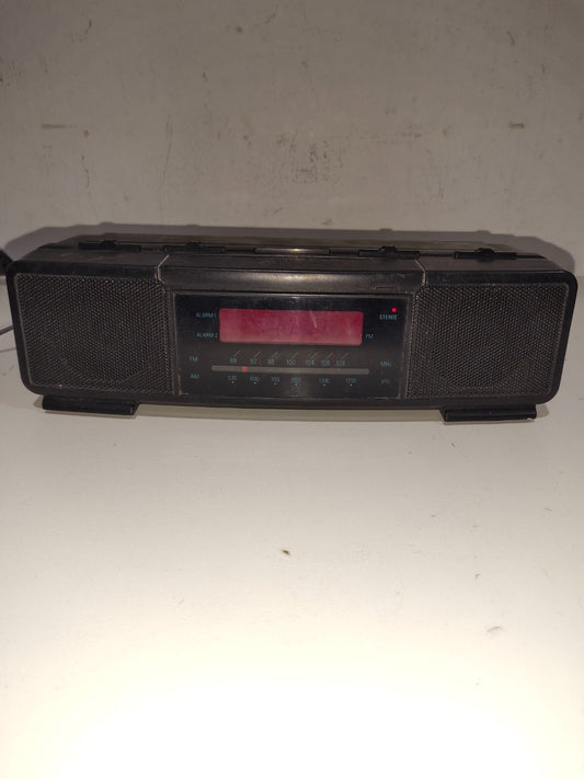 Vintage Sanyo Flip Alarm Clock Radio Model RM7030