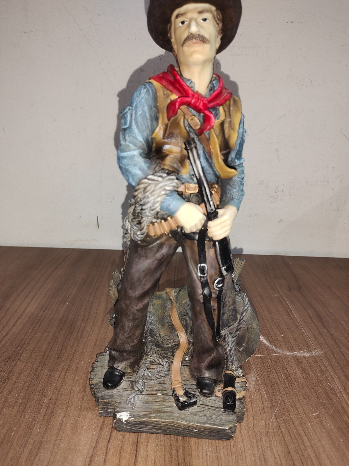 Western Cowboy Rancher Statue Resin  13 inch tall MINT Farmhouse Decor