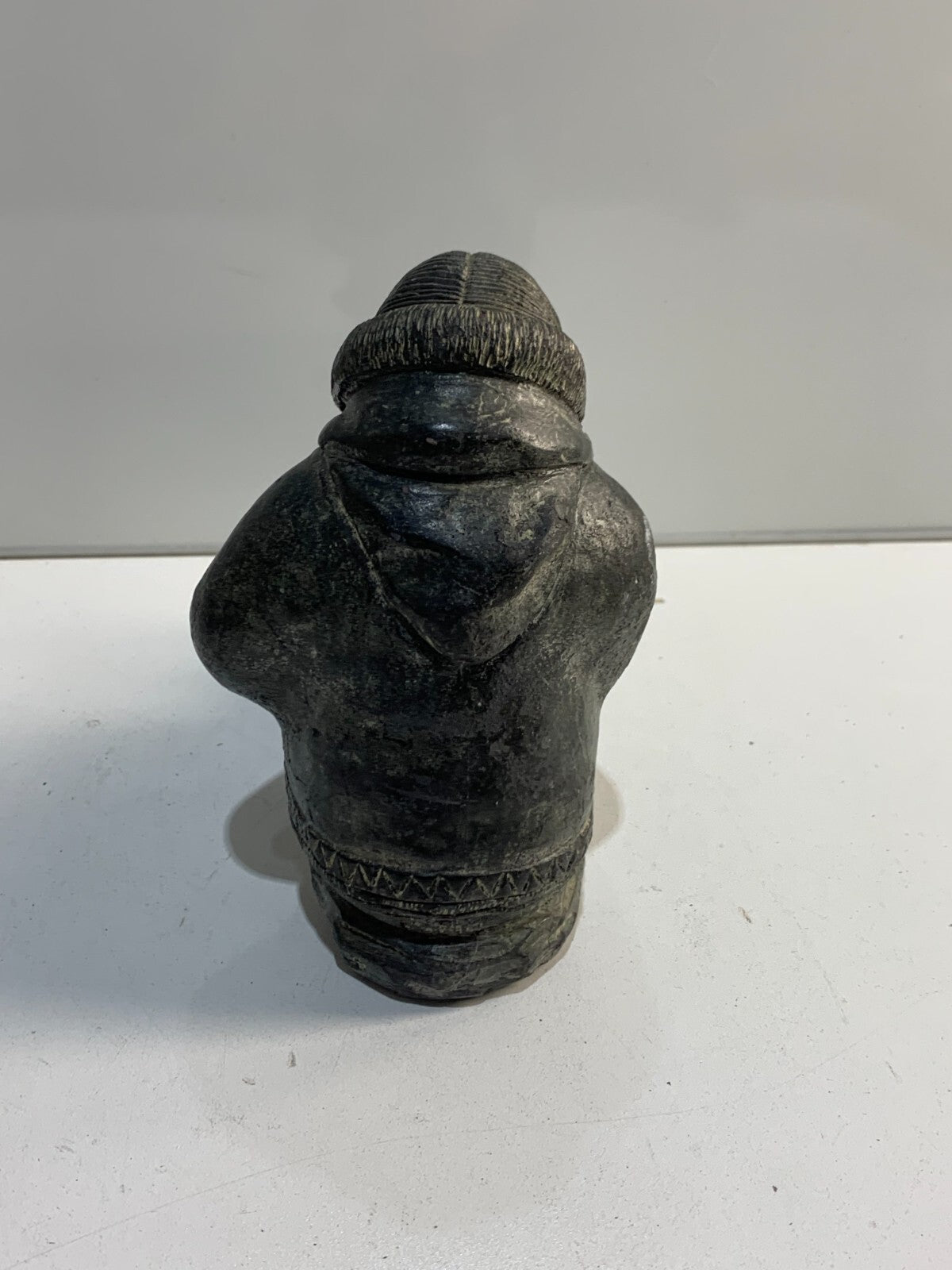 Vintage WOLF Original Sculpture Of Inuit Mother W/ Child Black Soapstone Canada