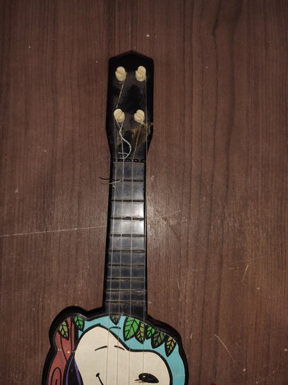 Vintage - Snoopy Musial Guitar Key Winding Toy