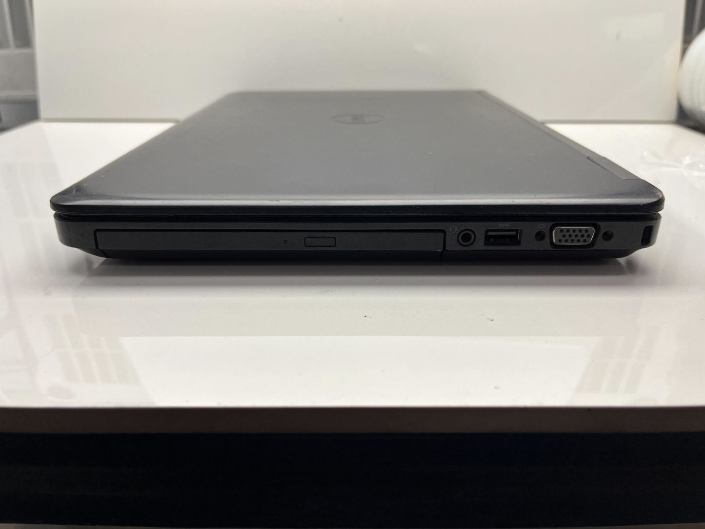 Dell Latitude E5440 i5 4300U @ 1.90 GHz 4GB RAM No HDD No OS