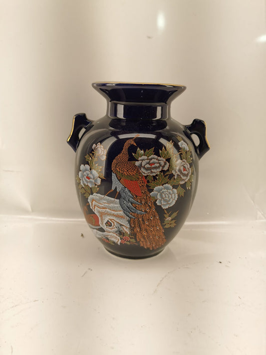 VINTAGE 8" JAPANESE COBALT BLUE & GOLD INLAY PEACOCK DECORATIVE PORCELAIN VASE