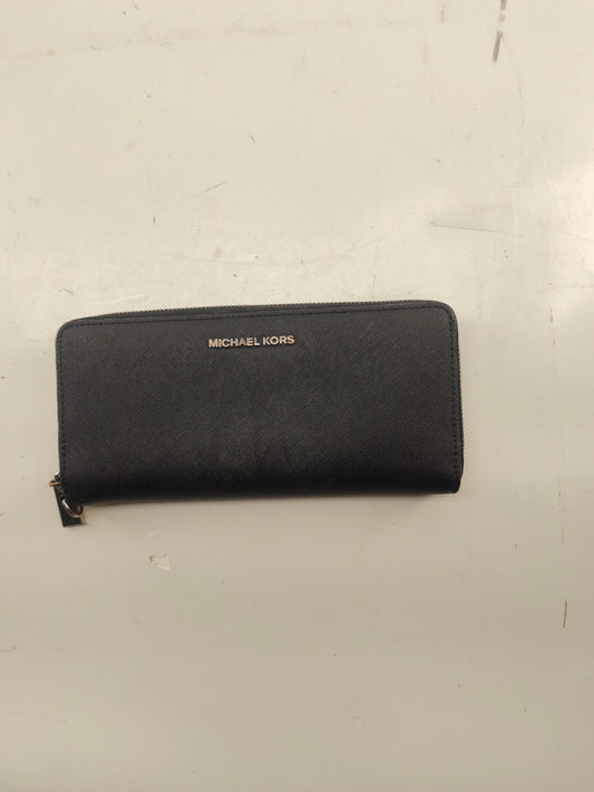 Michael Kors Jet Set Travel Large Travel Continental Wristlet Wallet Clutch