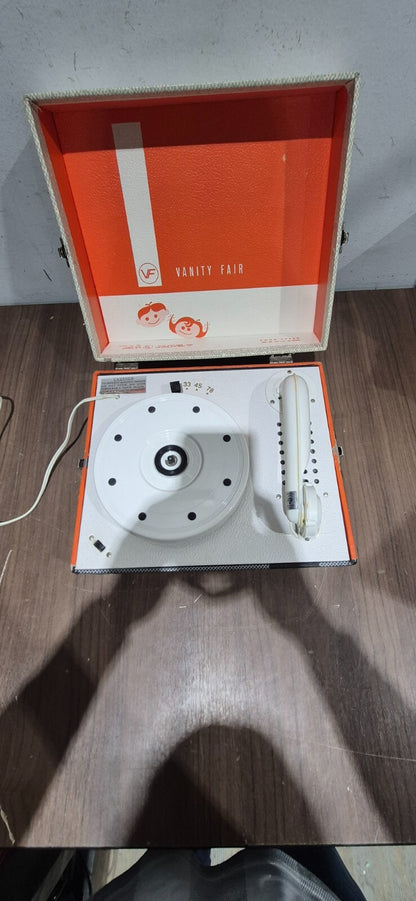 Vintage Vanity Fair Industries Kids 4 Speed Record Player ~ Model 400