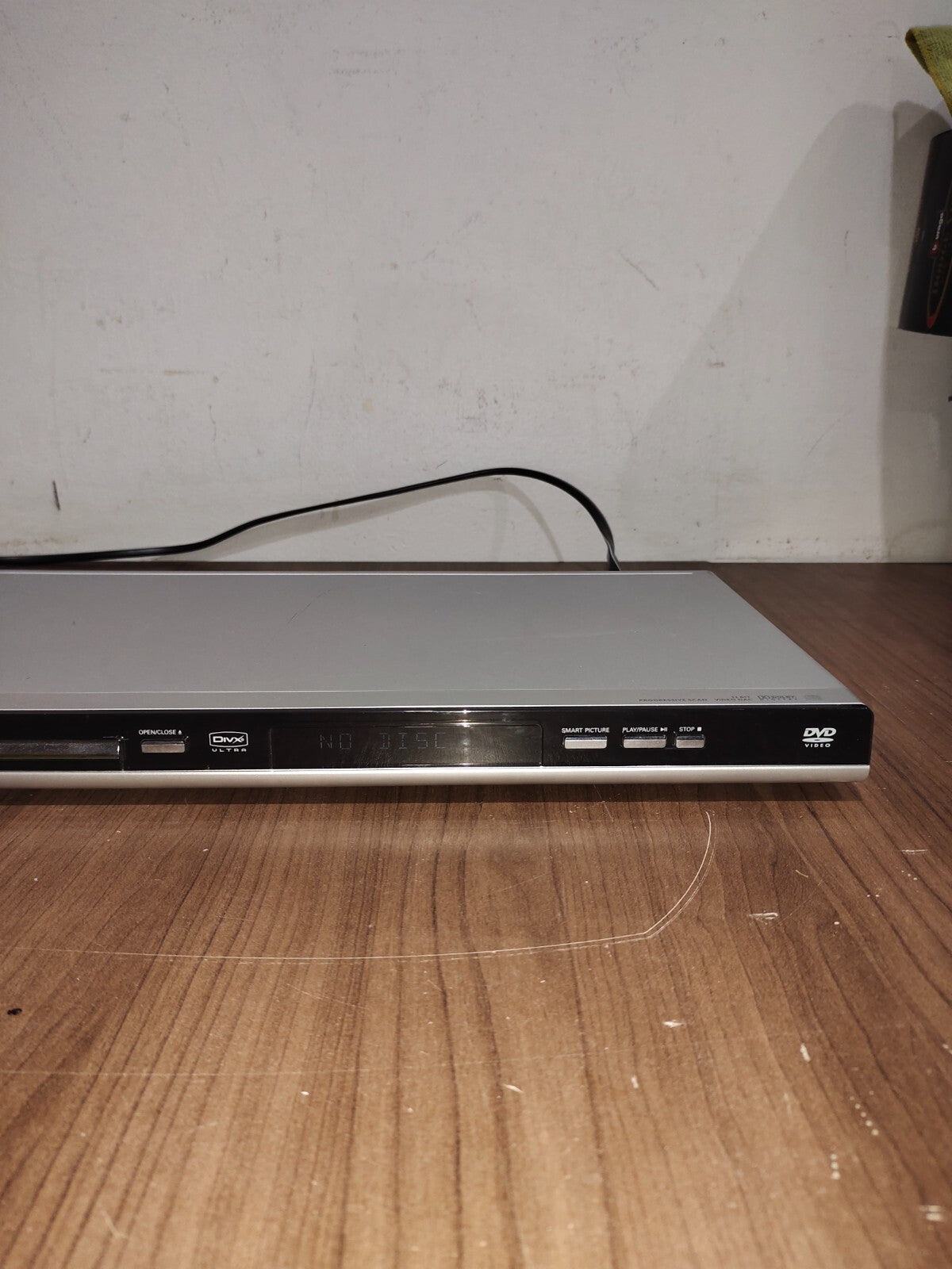 Philips DVP5140 Slim DVD/DVX Ultra PLAYER Dolby Digital Audio