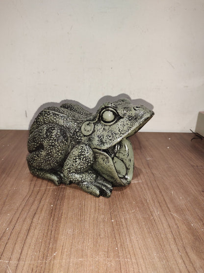 Gutter Guardian Frog Downspout Architectural Home Lawn Accessory Sculpture