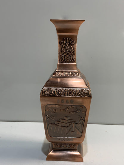 Beautiful vase Made in Iraq