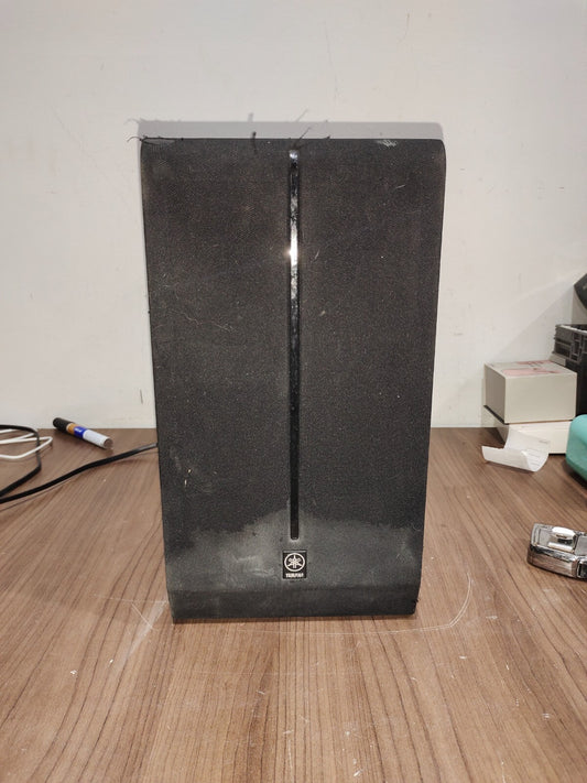 Yamaha SW-P270 Powered Subwoofer 40W Home Theater - Black