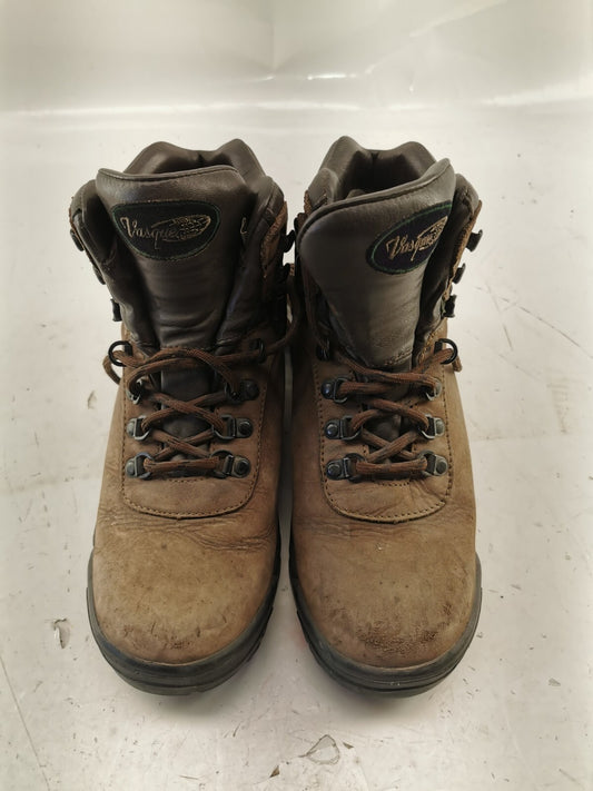 Vasque shoe